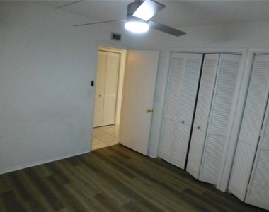 119 Lakeside Drive - Photo Thumbnail 15