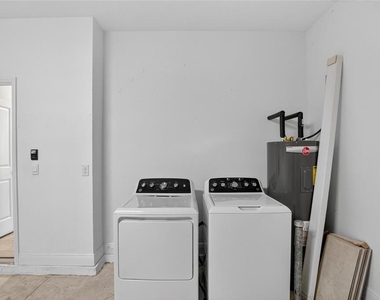 2546 Warren Acres Boulevard - Photo Thumbnail 28