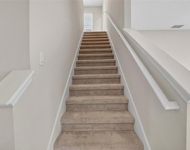 2546 Warren Acres Boulevard - Photo Thumbnail 31