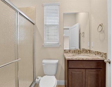 2546 Warren Acres Boulevard - Photo Thumbnail 25