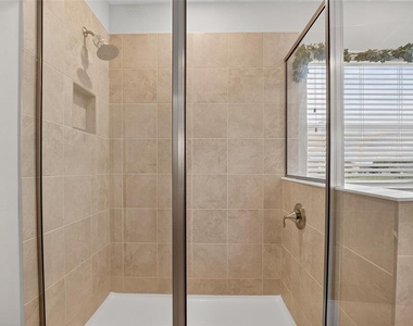 2546 Warren Acres Boulevard - Photo Thumbnail 42