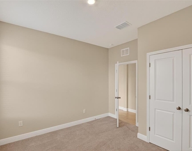 2546 Warren Acres Boulevard - Photo Thumbnail 22