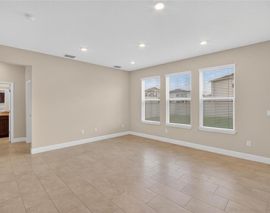 2546 Warren Acres Boulevard - Photo Thumbnail 17