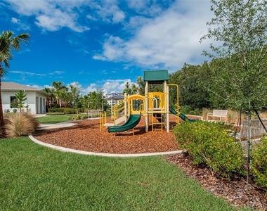2546 Warren Acres Boulevard - Photo Thumbnail 78