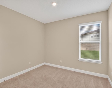2546 Warren Acres Boulevard - Photo Thumbnail 20