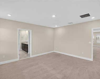 2546 Warren Acres Boulevard - Photo Thumbnail 40