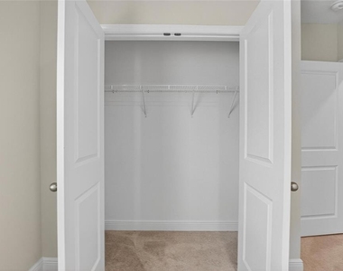 2546 Warren Acres Boulevard - Photo Thumbnail 62