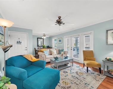 237 Seahorse Drive Se - Photo Thumbnail 4