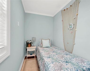 237 Seahorse Drive Se - Photo Thumbnail 15
