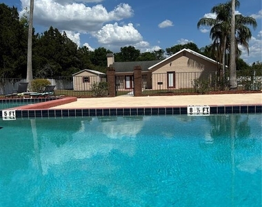 21027 Voyager Boulevard - Photo Thumbnail 16