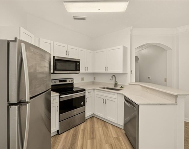18138 Villa Creek Drive - Photo Thumbnail 8