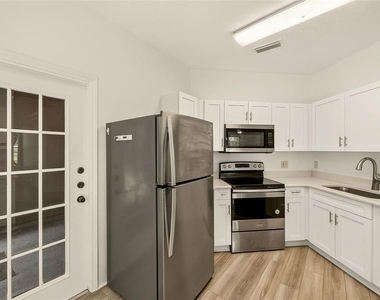 18138 Villa Creek Drive - Photo Thumbnail 9