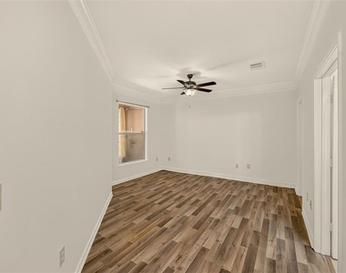 18138 Villa Creek Drive - Photo Thumbnail 13