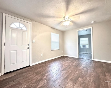 4111 28th Street N - Photo Thumbnail 1