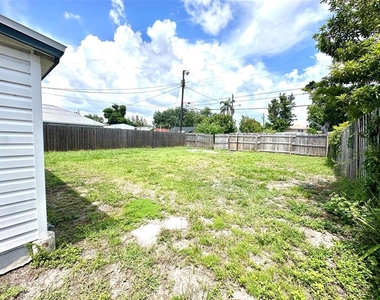 4111 28th Street N - Photo Thumbnail 8