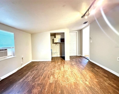 4111 28th Street N - Photo Thumbnail 4