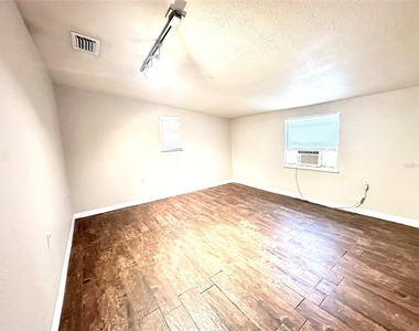 4111 28th Street N - Photo Thumbnail 3