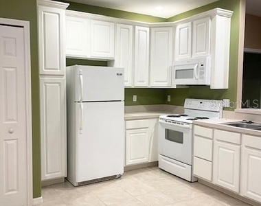 6012 Parkside Meadow Drive - Photo Thumbnail 4