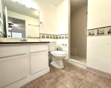 135 Hunter Lake Drive - Photo Thumbnail 11