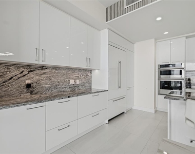 301 1st Street S - Photo Thumbnail 8