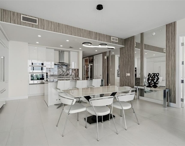 301 1st Street S - Photo Thumbnail 13