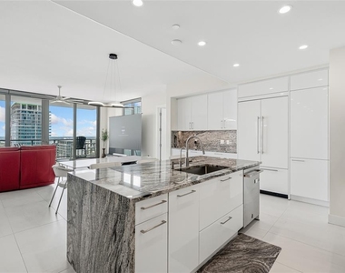 301 1st Street S - Photo Thumbnail 4