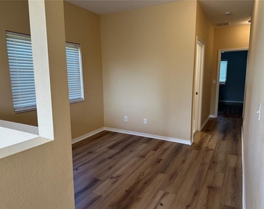 30117 N Mossbank Drive - Photo Thumbnail 8