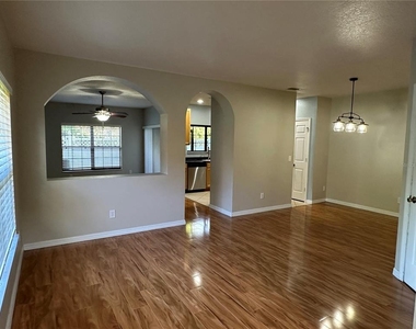 30117 N Mossbank Drive - Photo Thumbnail 2