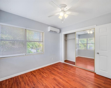 1070 S Clearview Ave - Photo Thumbnail 3