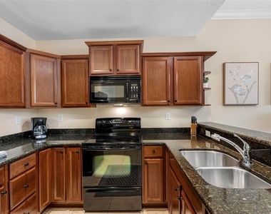 13941 Clubhouse Dr Drive - Photo Thumbnail 20