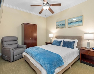 13941 Clubhouse Dr Drive - Photo Thumbnail 5