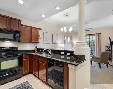 13941 Clubhouse Dr Drive - Photo Thumbnail 18