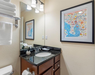 13941 Clubhouse Dr Drive - Photo Thumbnail 10