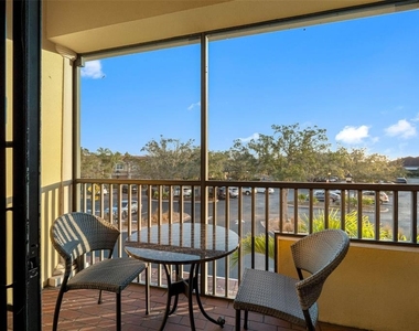 13941 Clubhouse Dr Drive - Photo Thumbnail 25