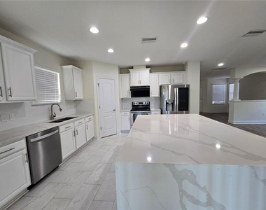 7855 Tuscany Woods Drive - Photo Thumbnail 12