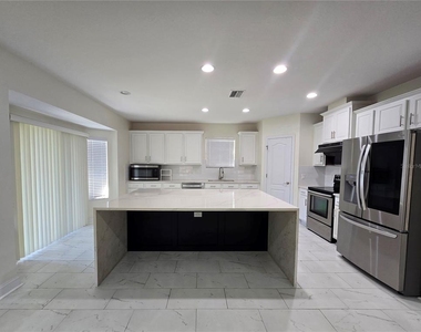 7855 Tuscany Woods Drive - Photo Thumbnail 9