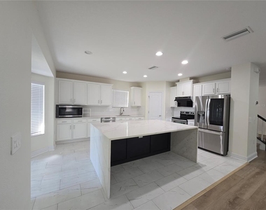 7855 Tuscany Woods Drive - Photo Thumbnail 11