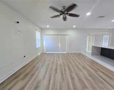 7855 Tuscany Woods Drive - Photo Thumbnail 19