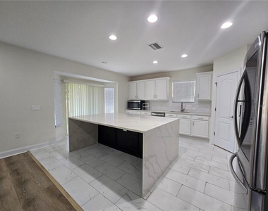 7855 Tuscany Woods Drive - Photo Thumbnail 10
