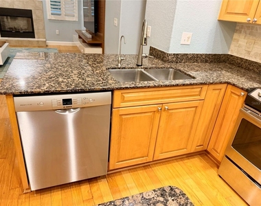2008 N Pointe Alexis Drive - Photo Thumbnail 16