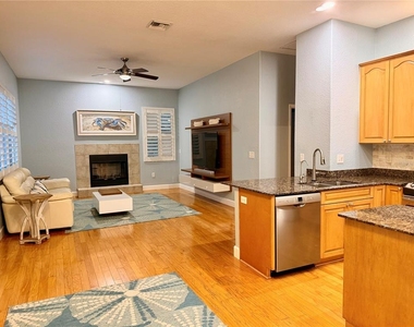 2008 N Pointe Alexis Drive - Photo Thumbnail 10