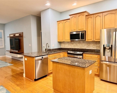 2008 N Pointe Alexis Drive - Photo Thumbnail 11