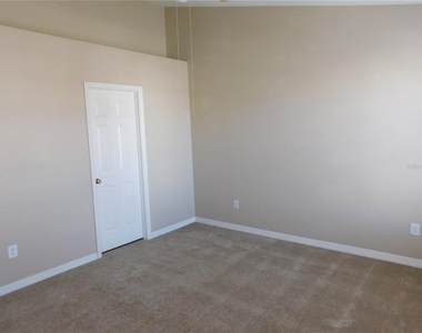12450 Country White Circle - Photo Thumbnail 14