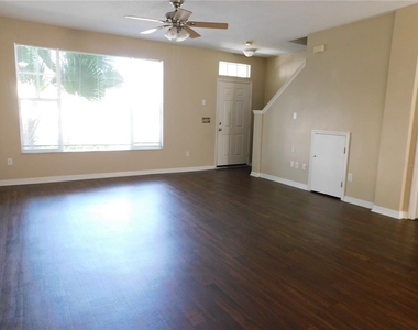 12450 Country White Circle - Photo Thumbnail 4