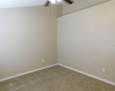 12450 Country White Circle - Photo Thumbnail 9
