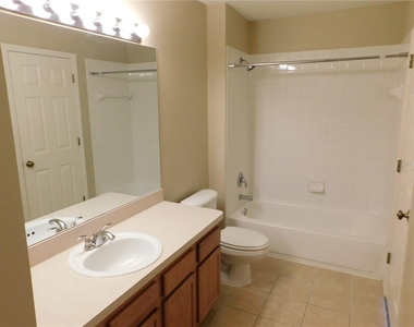 12450 Country White Circle - Photo Thumbnail 11