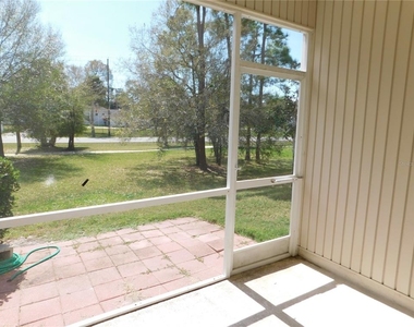 12450 Country White Circle - Photo Thumbnail 18