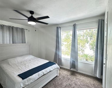 2235 Fluorshire Dr Drive - Photo Thumbnail 5