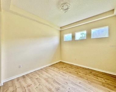 3989 Windcrest Drive - Photo Thumbnail 9