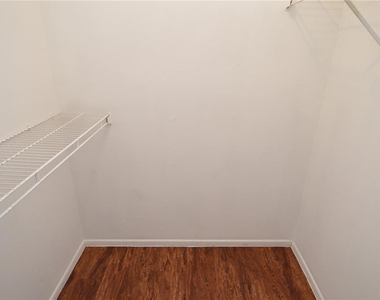 8625 Mallard Reserve Drive - Photo Thumbnail 26